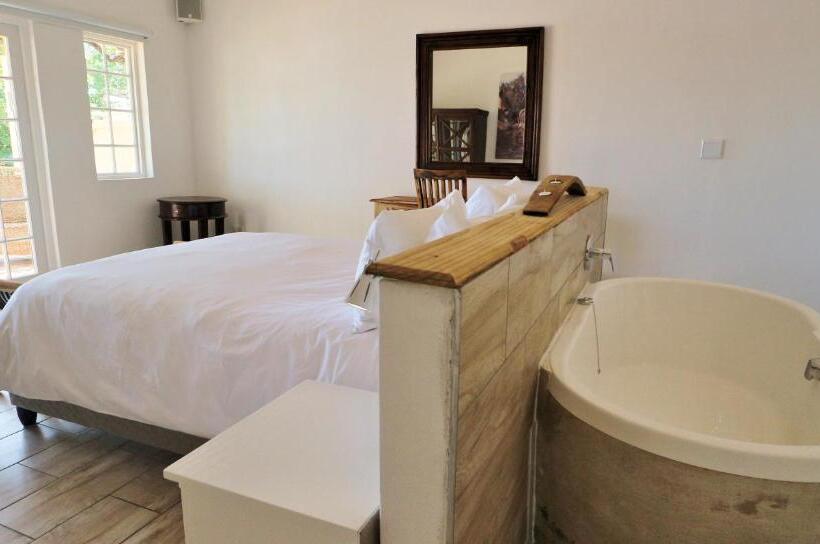 标准间, Thelab Robertson