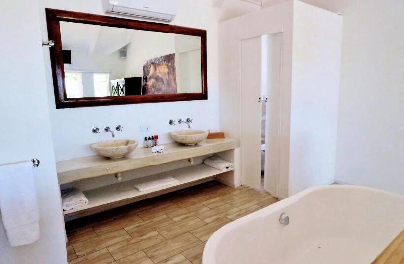 标准间, Thelab Robertson