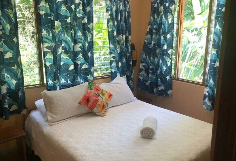 غرفة قياسية رباعية, El Mono Feliz