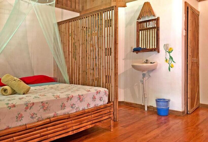 اتاق استاندارد, Cascada Verde Hostel