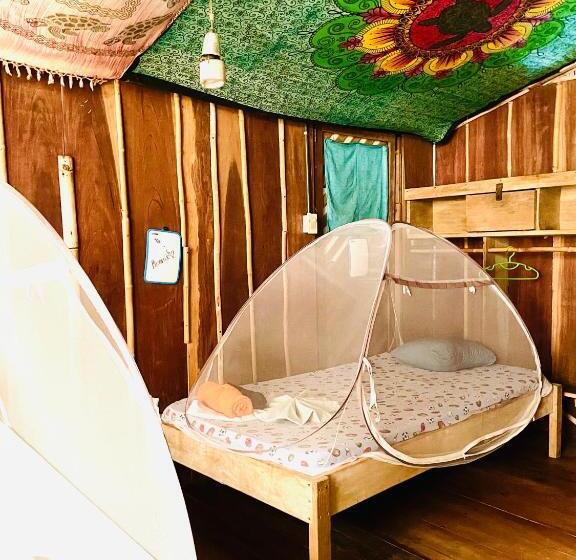 تختخواب در اتاق مشترک, Cascada Verde Hostel