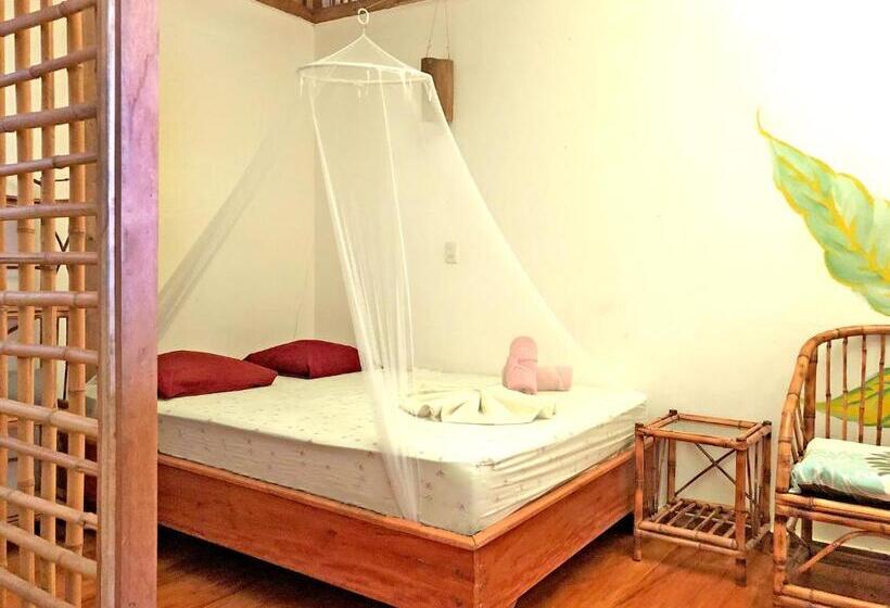 اتاق استاندارد, Cascada Verde Hostel