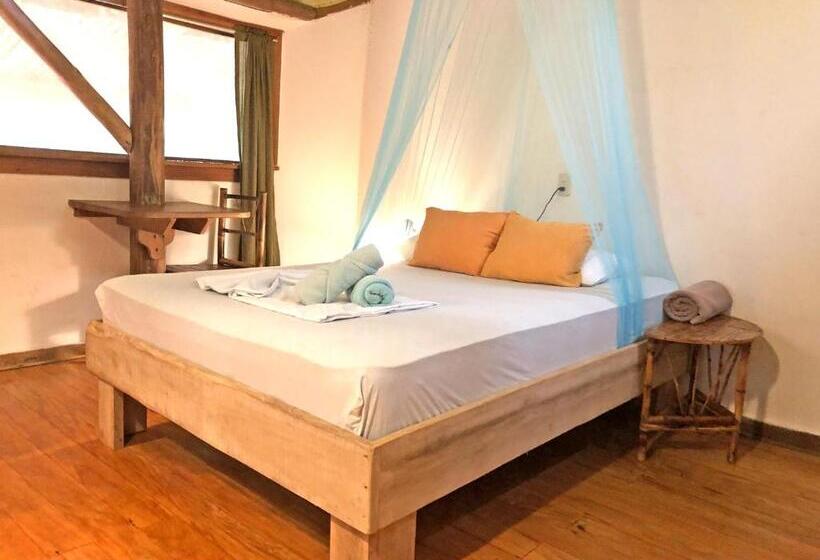 اتاق خانوادگی, Cascada Verde Hostel