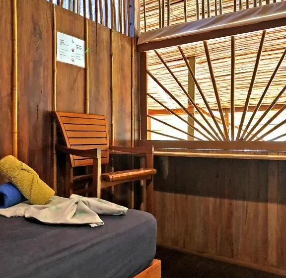 バス共有のスタンダードルーム, Cascada Verde Hostel