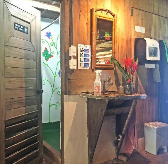 اتاق اکونومی, Cascada Verde Hostel