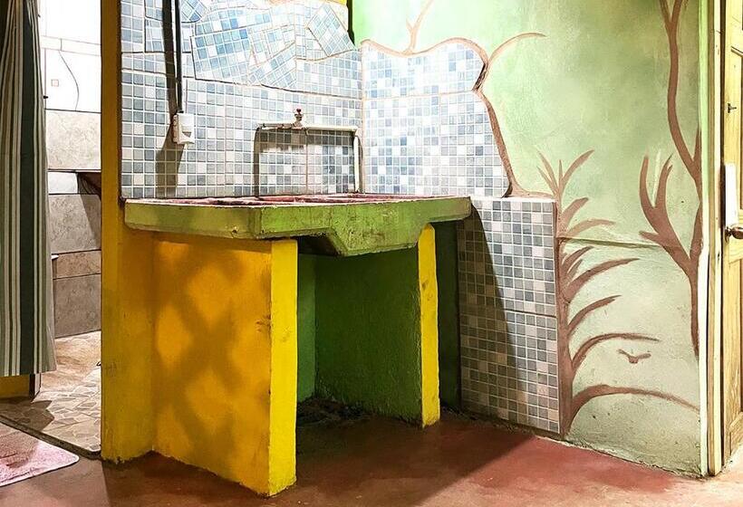 اتاق استاندارد با بالکن, Cascada Verde Hostel