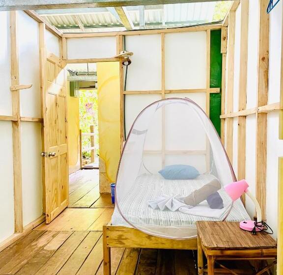 اتاق استاندارد یک تخته با بالکن, Cascada Verde Hostel