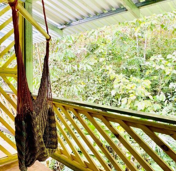 اتاق استاندارد یک تخته با بالکن, Cascada Verde Hostel