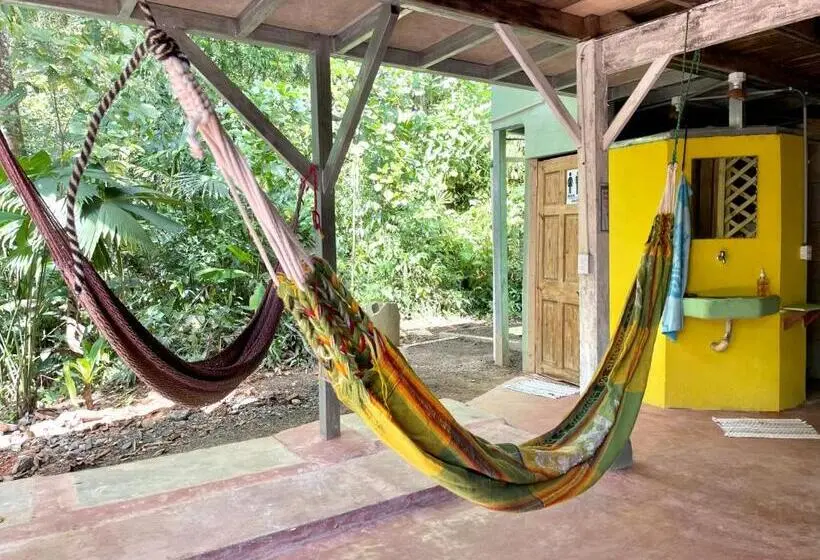浴室共有ファミリールーム, Cascada Verde Hostel