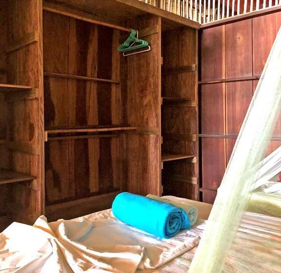 اتاق خانوادگی, Cascada Verde Hostel