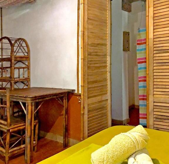 Quarto Triplo Estandar, Cascada Verde Hostel