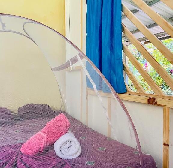 اتاق استاندارد با چشمانداز باغ, Cascada Verde Hostel