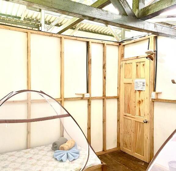 اتاق اکونومی, Cascada Verde Hostel