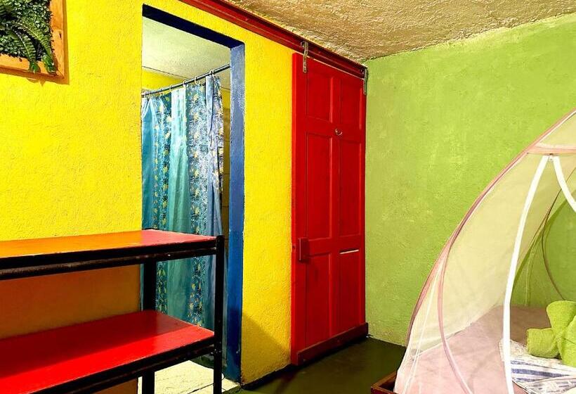 اتاق خانوادگی, Cascada Verde Hostel
