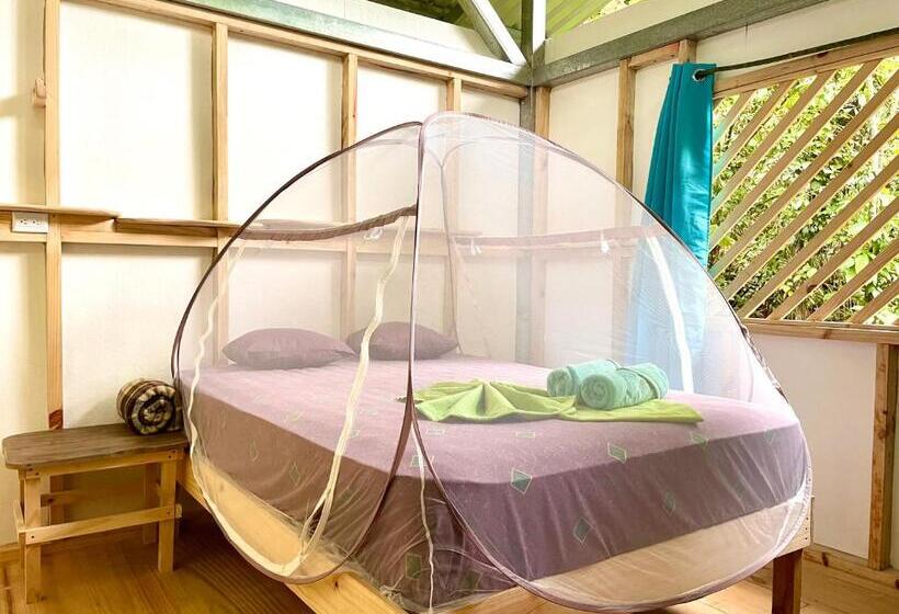 Quarto Estandar com Sacada, Cascada Verde Hostel