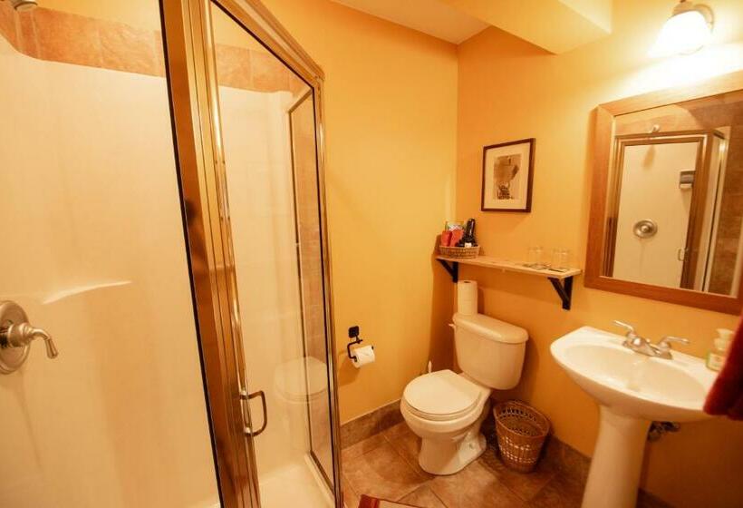 منزل 3 غرف نوم, Auberge Kicking Horse Guest House