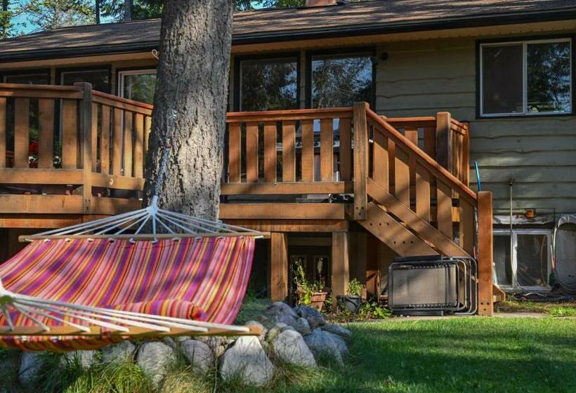 ３ベッドルームハウス, Auberge Kicking Horse Guest House