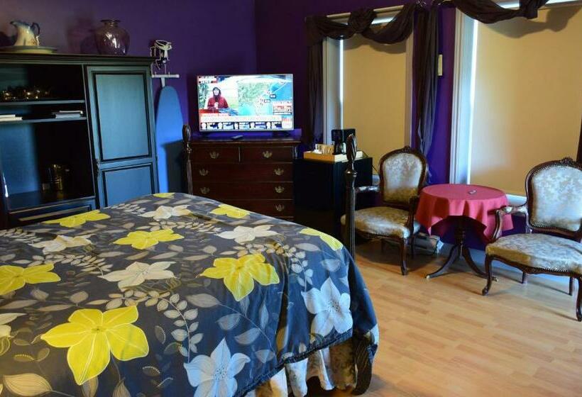 جناح, Auberge Wild Rose Inn