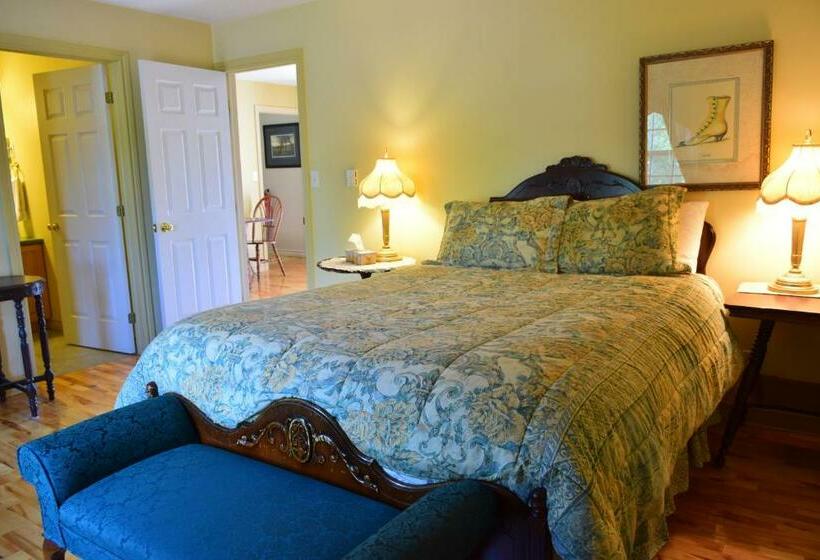 جناح مزود بجاكوزى, Auberge Wild Rose Inn