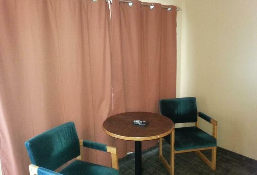 غرفة قياسية, Bracebridge Inn