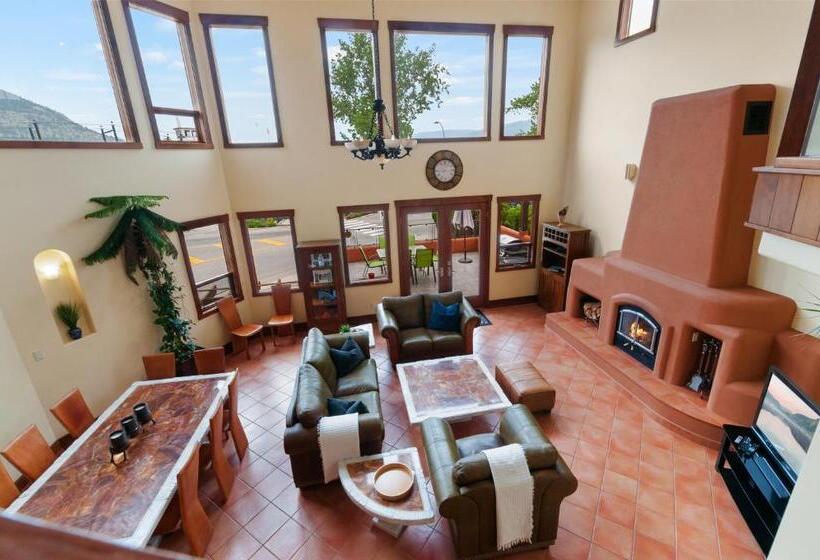 침실 4개 주택, Casa Grande Inn & Suites