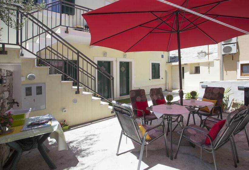 מיטה בחדר משותף, Central Old Town Rooms