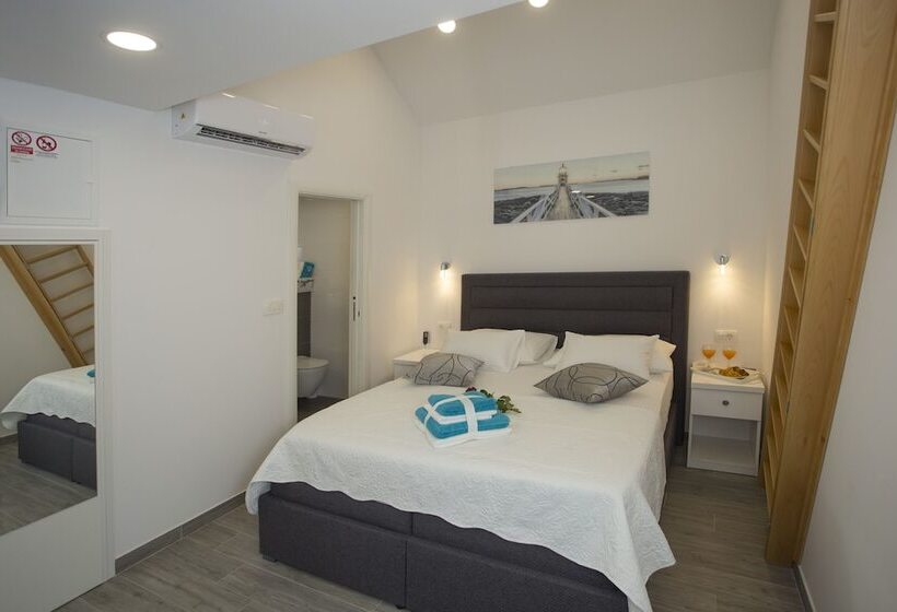 מיטה בחדר משותף, Central Old Town Rooms