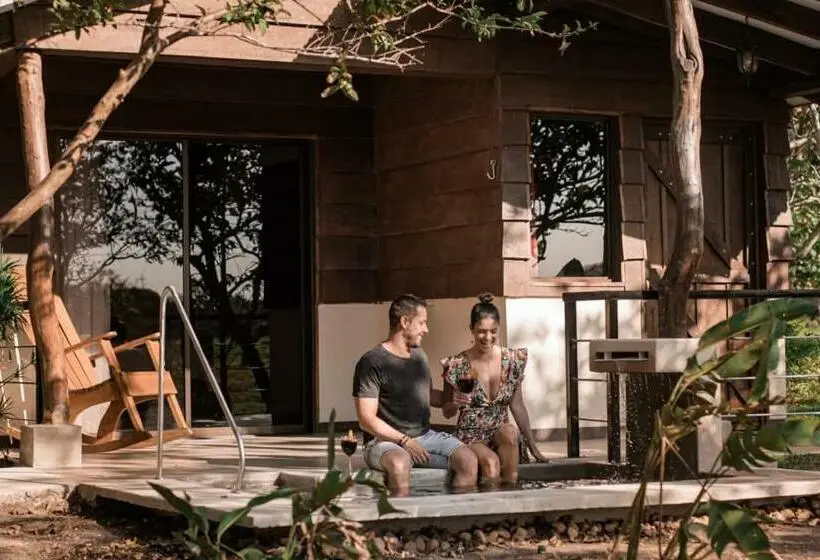 Standard-huone Terassi, Colinas Del Miravalles Hotel & Hot Springs