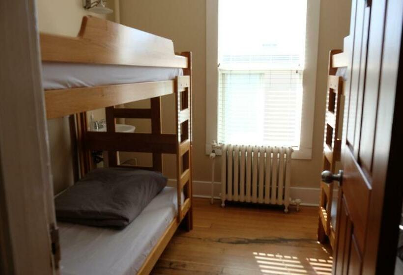 四人标准间, Dancing Bear Inn Hostel