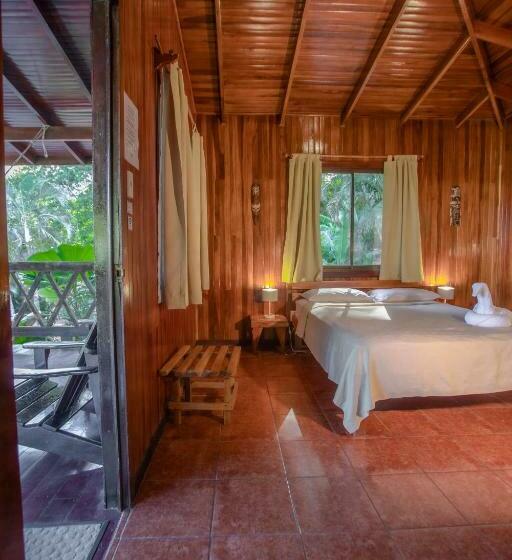 Quarto Deluxe com Sacada, El Jardin