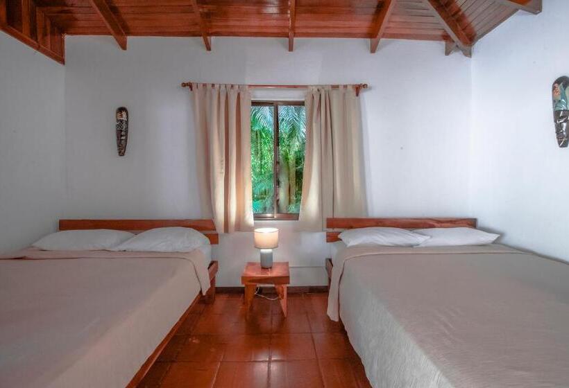 اتاق استاندارد چهار تخته, El Jardin