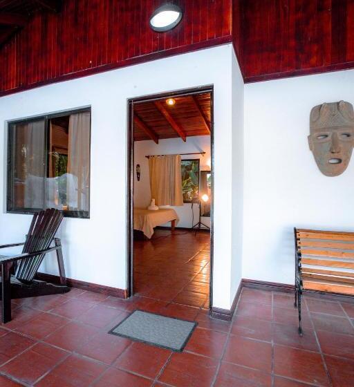 Quarto Quádruplo Estandar, El Jardin
