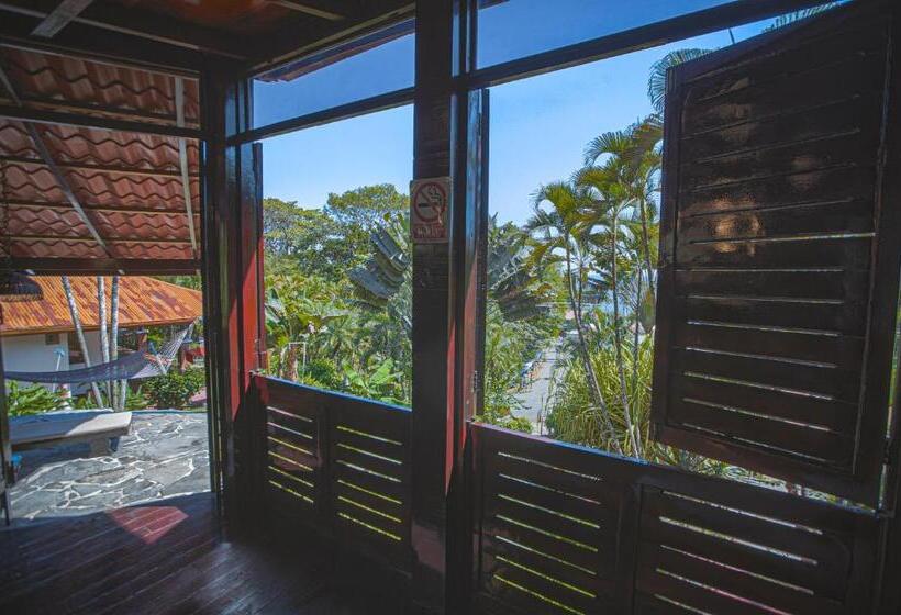 بانگلوی استاندارد, El Jardin