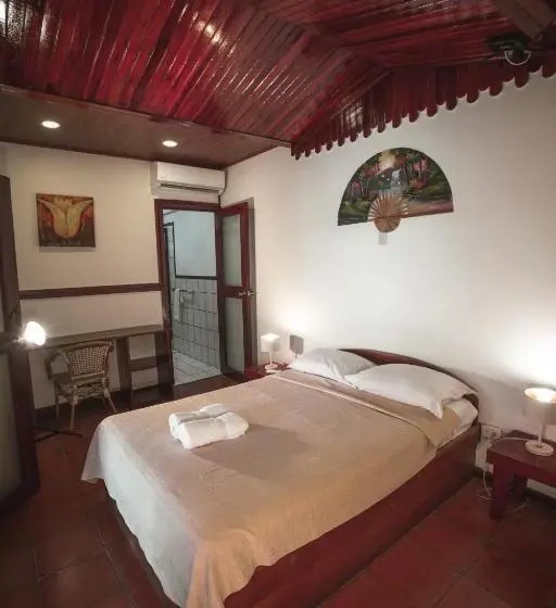 Economy-huone, El Jardin