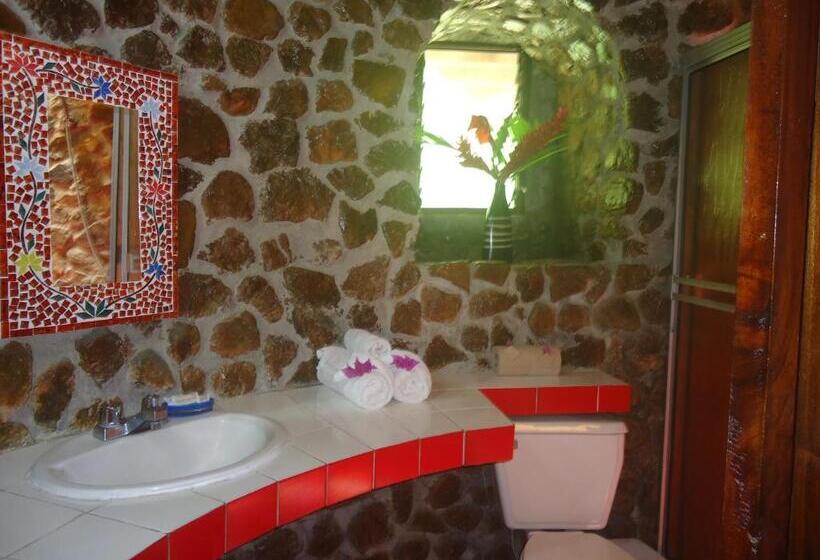 بانگلوی استاندارد, El Jardin