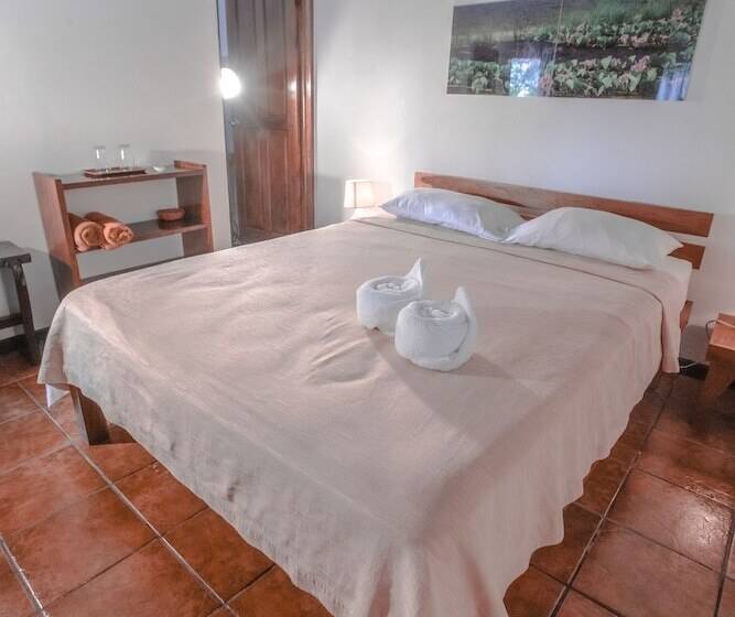 Quarto Deluxe com Sacada, El Jardin