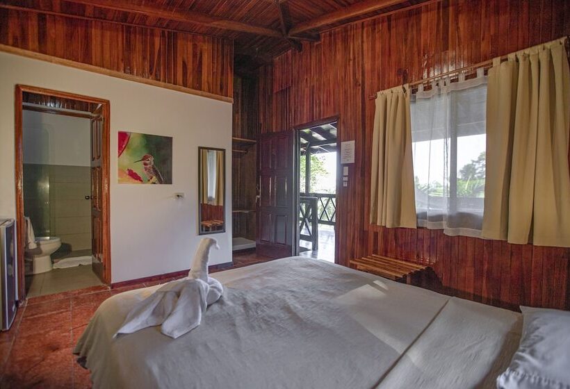 Quarto Deluxe com Sacada, El Jardin