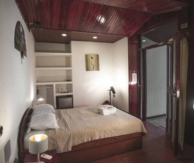 اتاق اکونومی, El Jardin