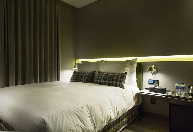 Habitació Estàndard, Everrich