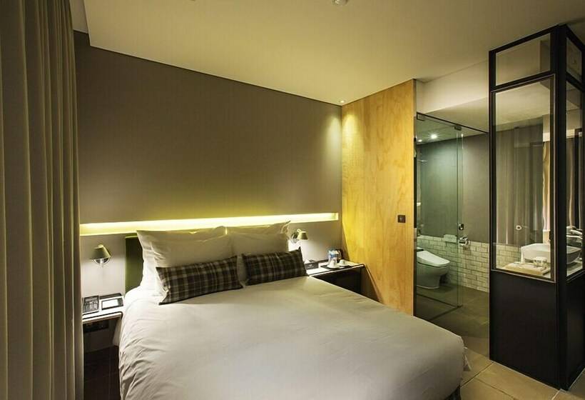 Habitació Estàndard, Everrich