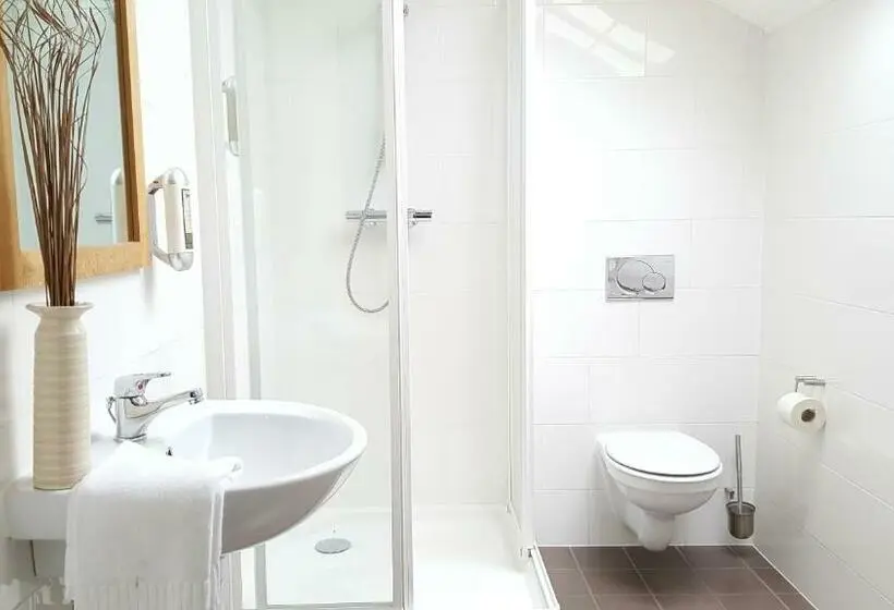 Standard Kolmen Hengen Huone, Guesthouse Eleven