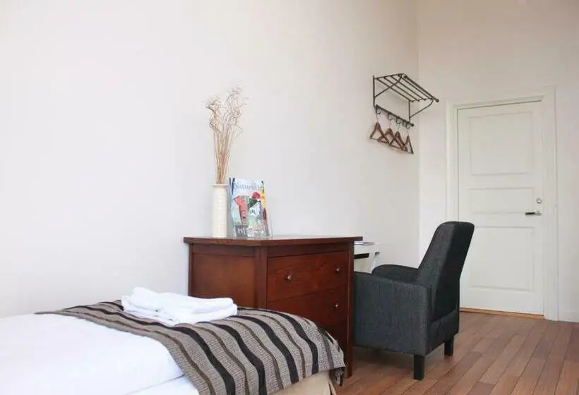 Standard Kolmen Hengen Huone, Guesthouse Eleven