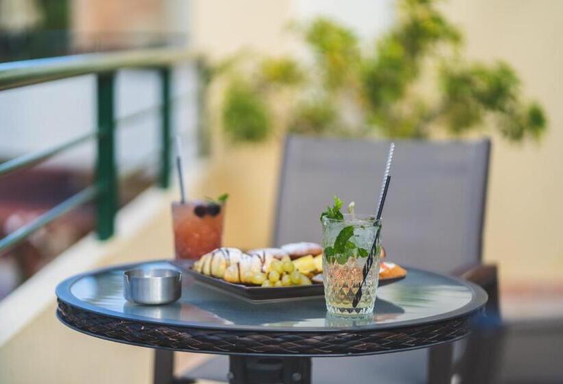 דירת חדר סופריור, Helios Apartments