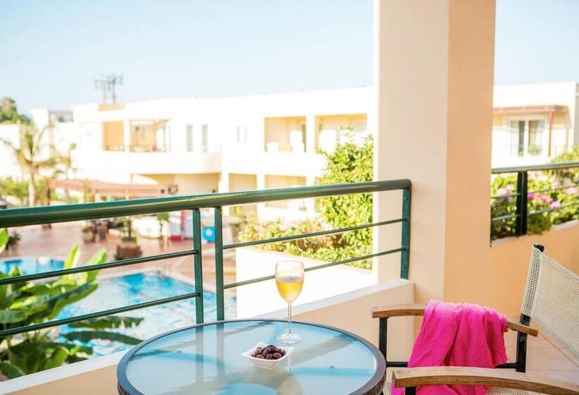 דירת חדר סופריור, Helios Apartments