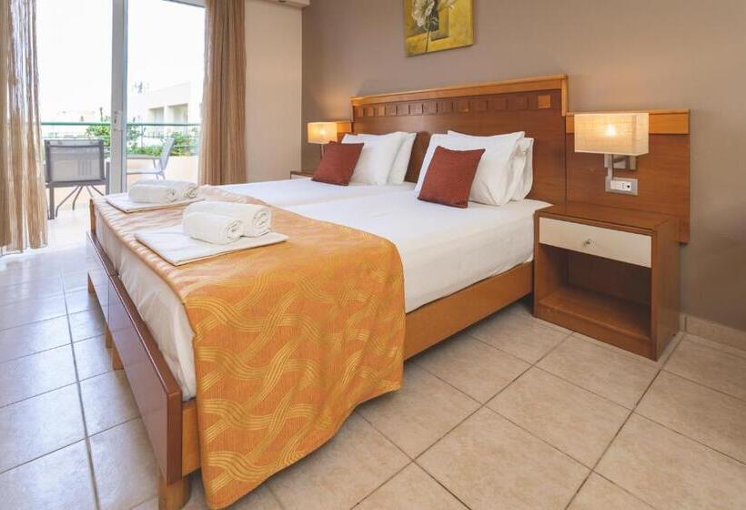 דירת חדר סופריור, Helios Apartments