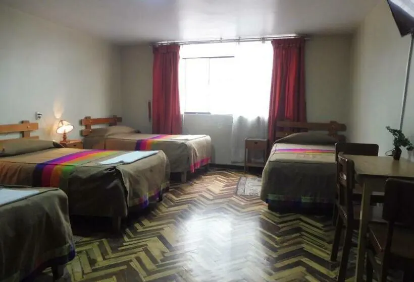 4ベッドルームクラシックタイプ, Hostal Los Uros