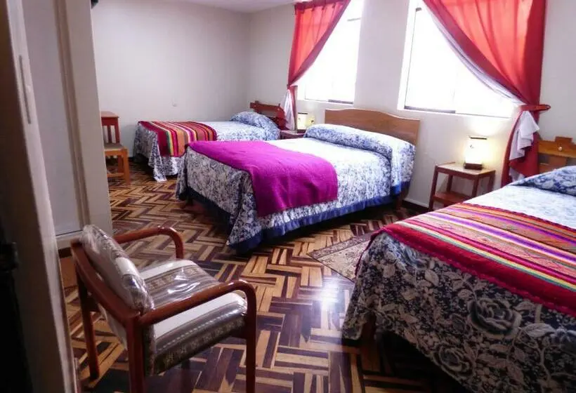 スタンダードトリプルルーム, Hostal Los Uros