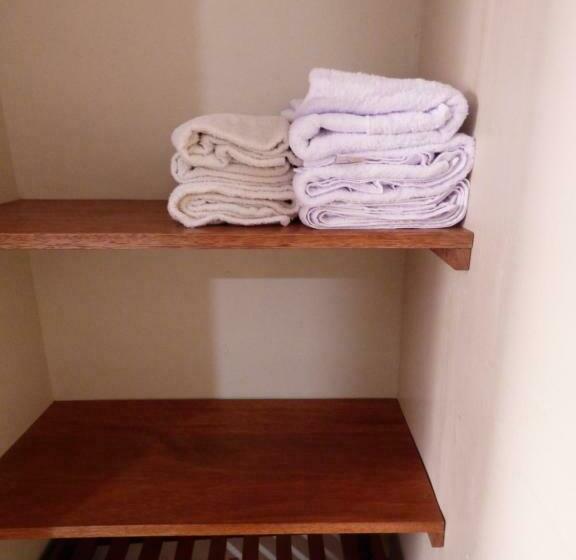 Pokój Standard Trzyosobowy, Hostal Los Uros