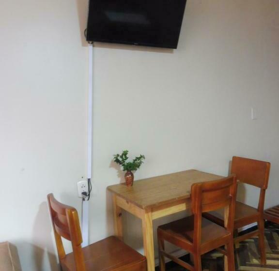 Pokój Klasyczny Czteroosobowy, Hostal Los Uros