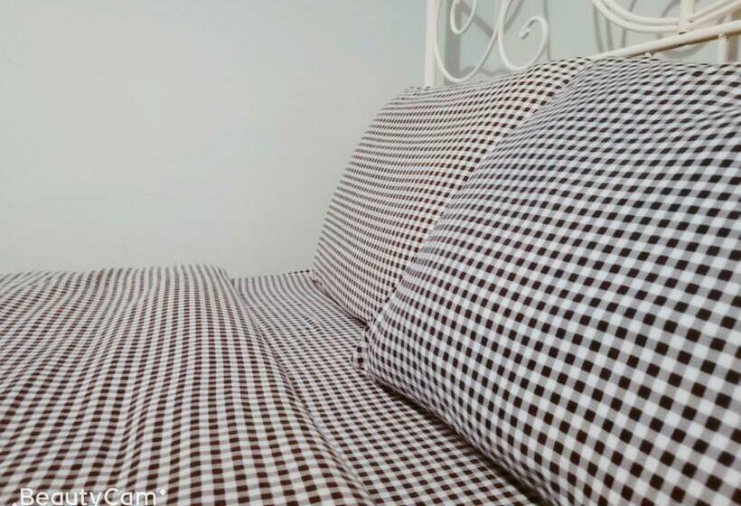 バス共有のスタンダードルーム, Kensington Market Hostel